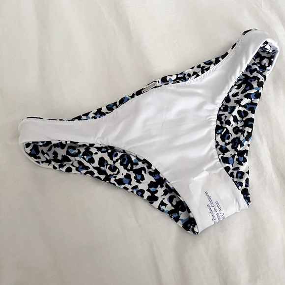 Victoria secret halter bikini - Picture 3 of 5